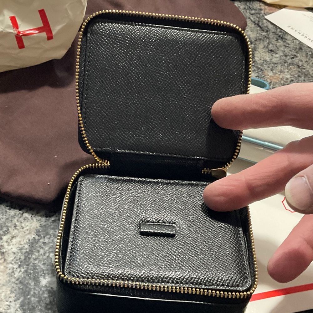Coach Black Textured Leather Zip jewelry case - Picture 3 of 4
